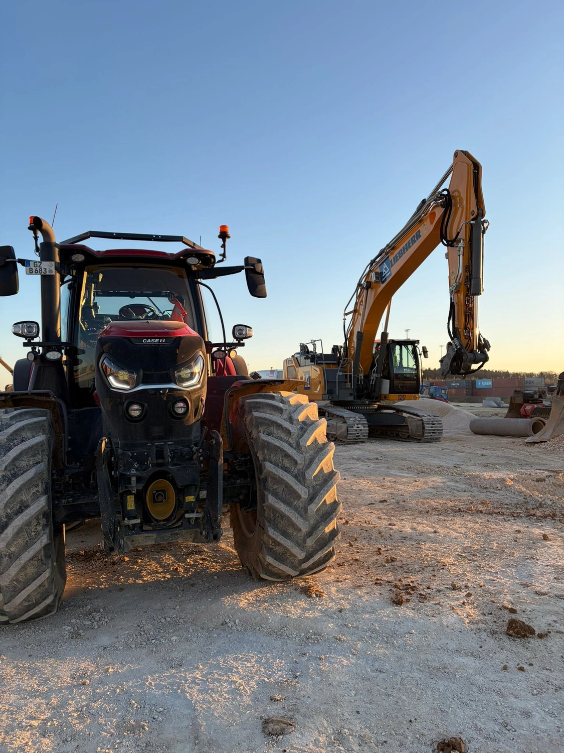 Bioenergie Fischerhöfe - Tiefbau - Bagger- und Erdbauarbeiten mit Traktor