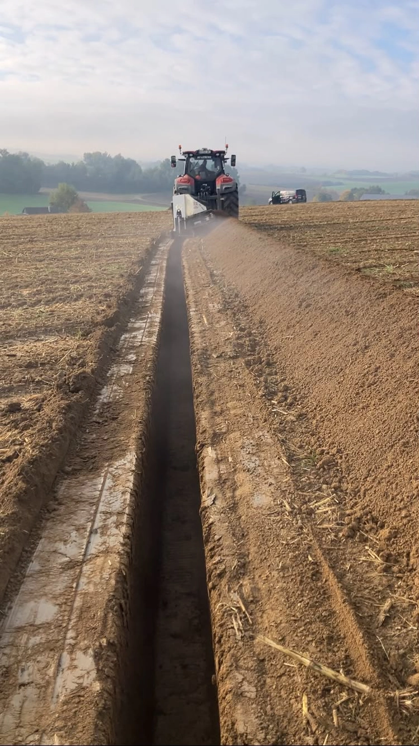 Bioenergie Fischerhöfe - Gasleitungsbau - Aushubarbeiten für die Gasleitung an der Biogasanlage