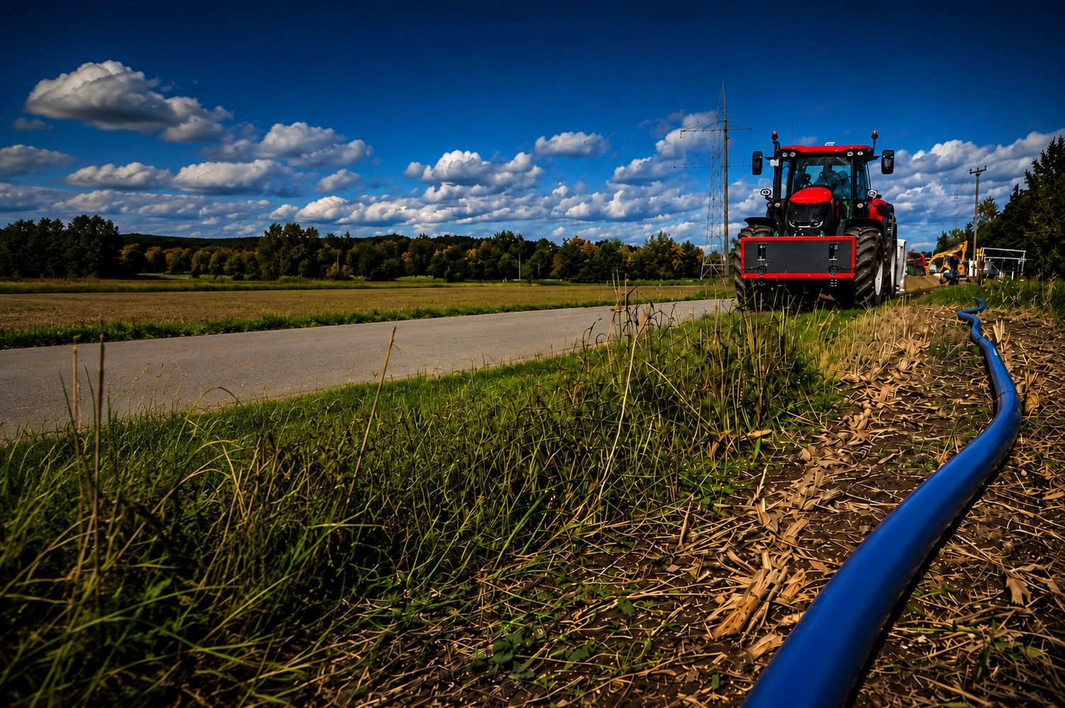Bioenergie Fischerhöfe - Tiefbau - Pipelinebau mit Traktor